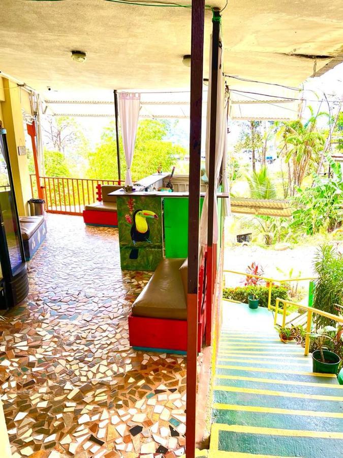 New Hostel Manuel Antonio, Meet New People Екстериор снимка