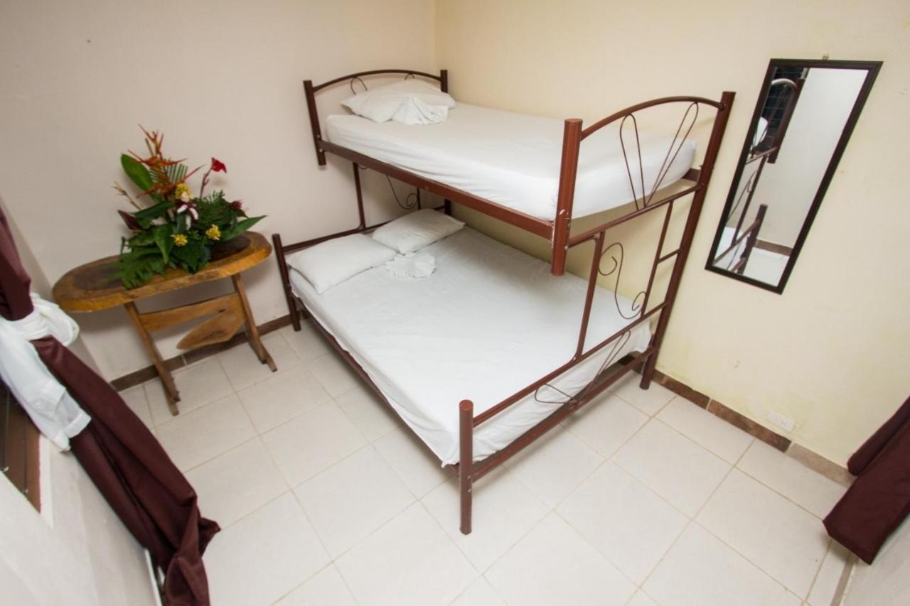 New Hostel Manuel Antonio, Meet New People Екстериор снимка