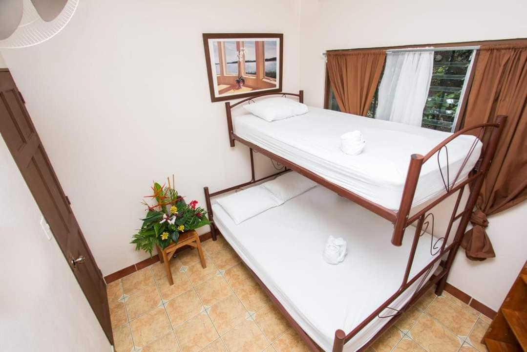 New Hostel Manuel Antonio, Meet New People Екстериор снимка