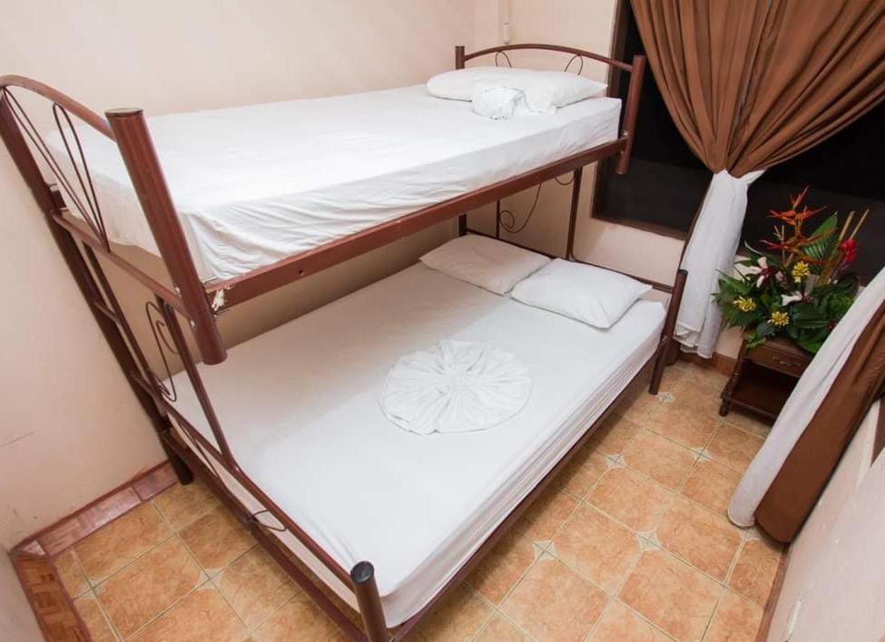 New Hostel Manuel Antonio, Meet New People Екстериор снимка